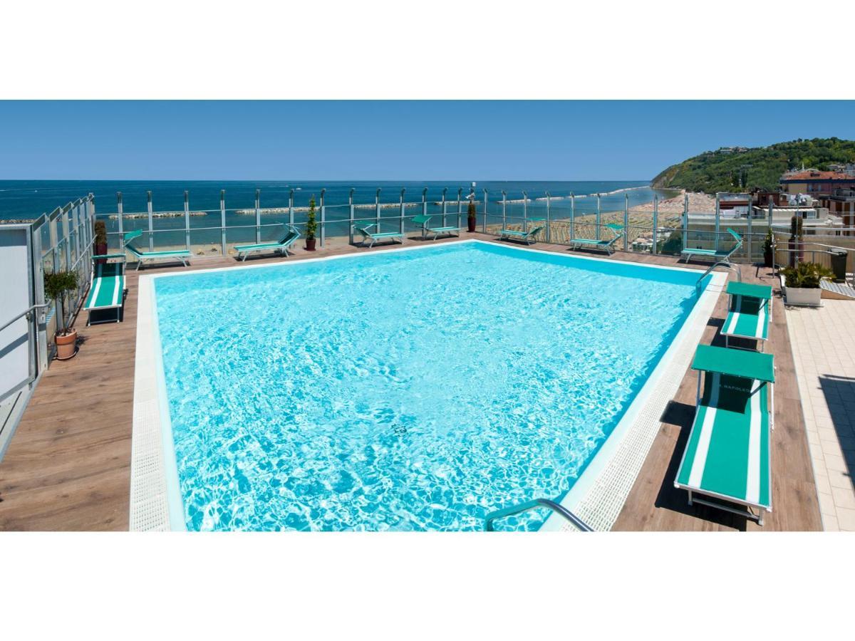 Hotel Napoleon Gabicce Mare Kültér fotó