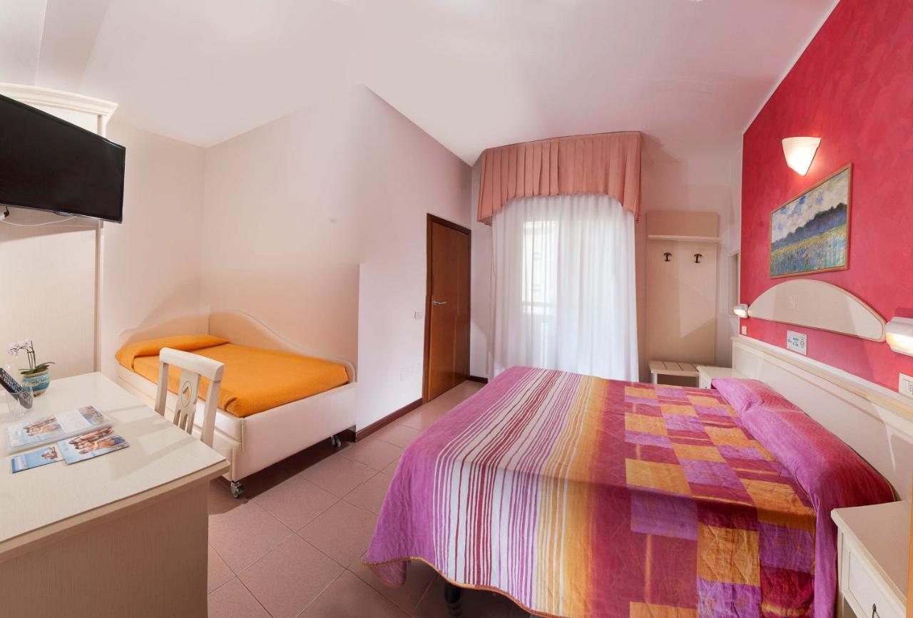 Hotel Napoleon Gabicce Mare Kültér fotó