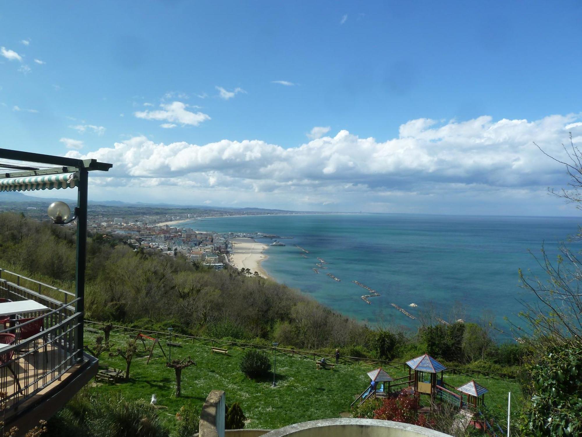 Hotel Napoleon Gabicce Mare Kültér fotó