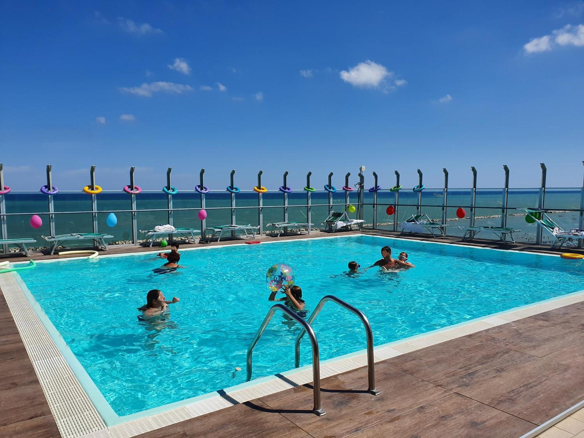 Hotel Napoleon Gabicce Mare Kültér fotó